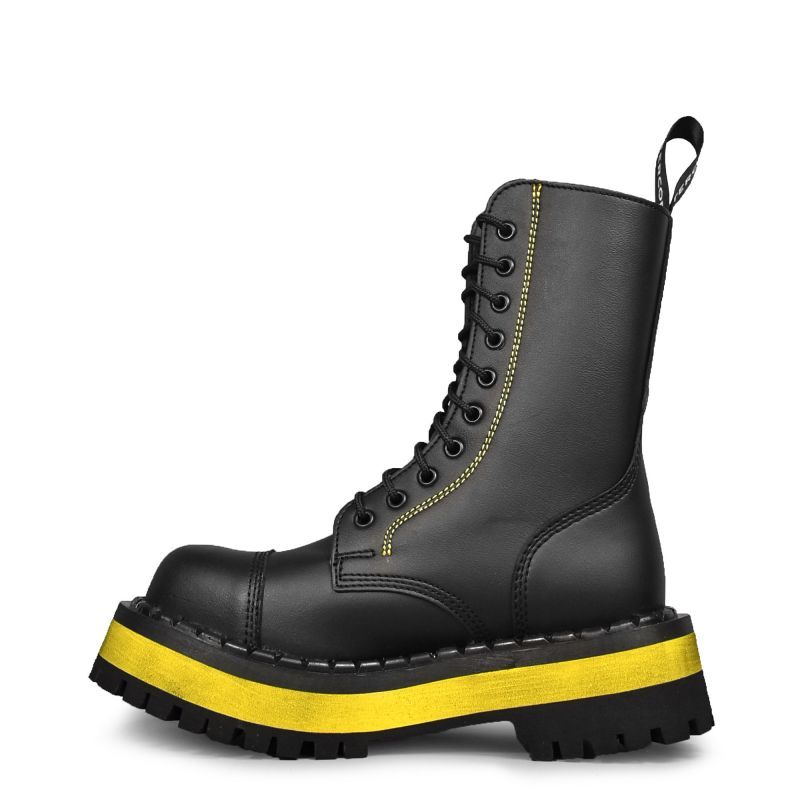 ALTERCORE 353 Vegan – Czarno-żółte glany 10-dziurkowe ze stalowym noskiem , Stiefel, Boots, Leder, Gummisohle, Gelb-Akzent, Stiefel, Lackleder, Gummisohle, Gelbe Akzente, Stiefel mit Schnürung, Stiefel, Lackleder, schwarz, Gelbe Sohle, Stiefel mit Schnüru