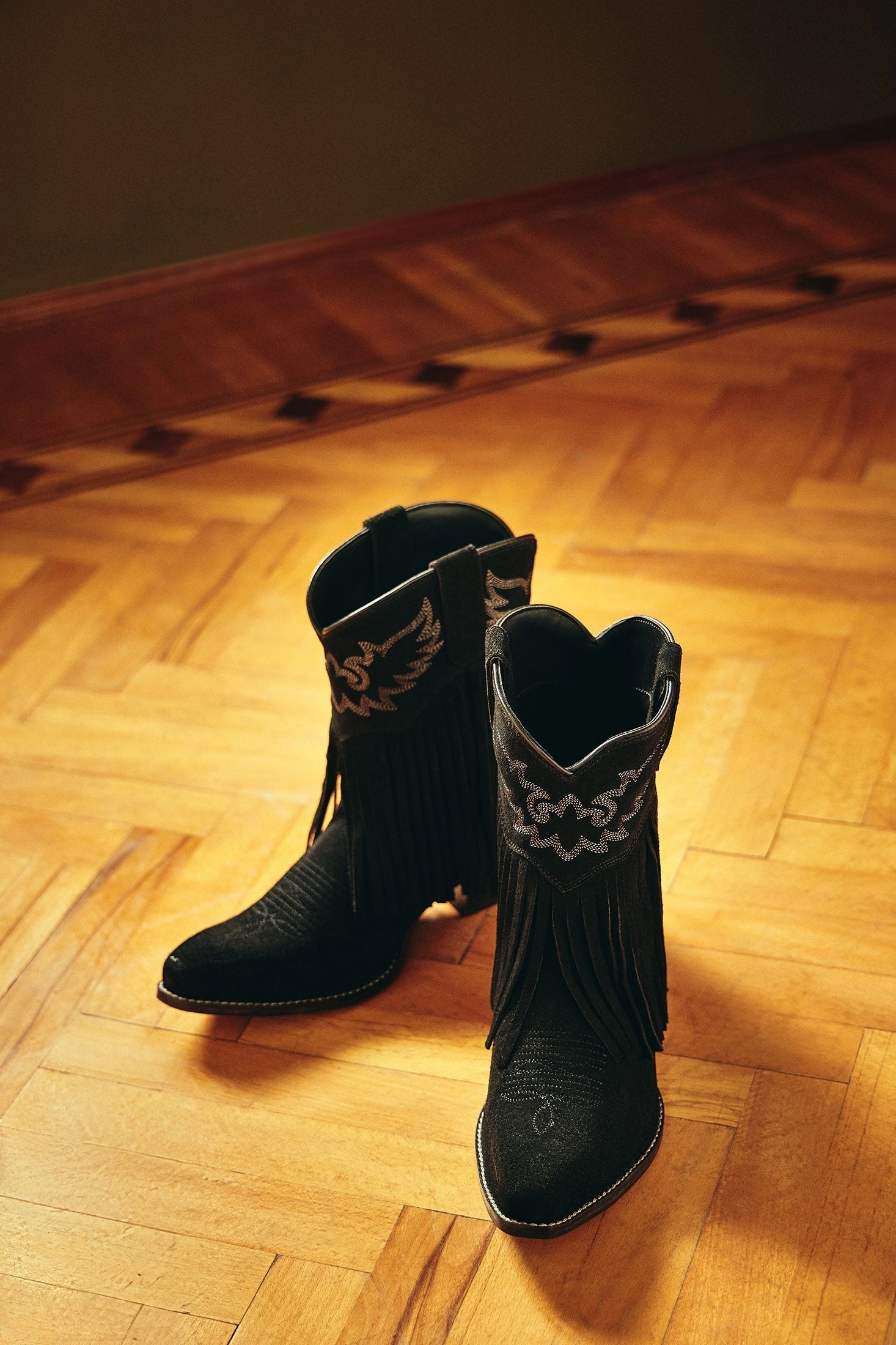 MYRA Rodeo Riding Czarne Botki Western z Frędzlami