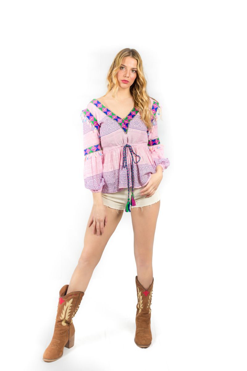 SAVAGE CULTURE Bluse Ha-Long Rosa mit Quasten – Trendige Damenmode - M, Bluse, Kleidung, Person, Modisch, Schuh, Bluse, Kleidung, Person, Modisch, Schuh, Bluse, Kleidung, Person, Modisch, Schuh